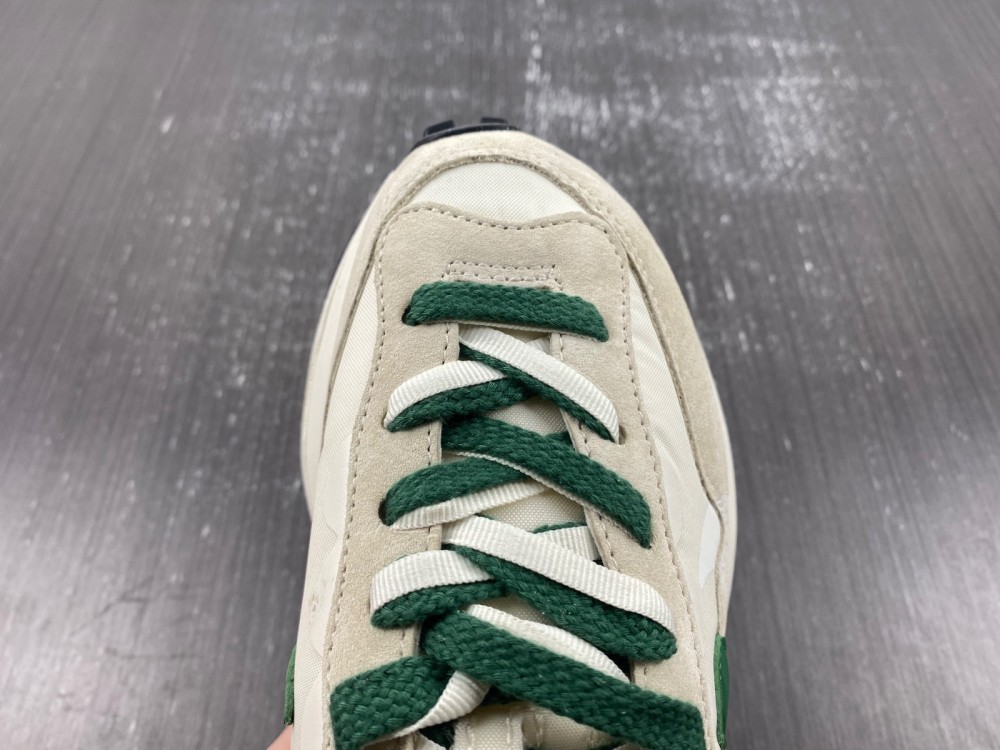 Sacai x VaporWaffle “Tour Yellow ”DD1875-102