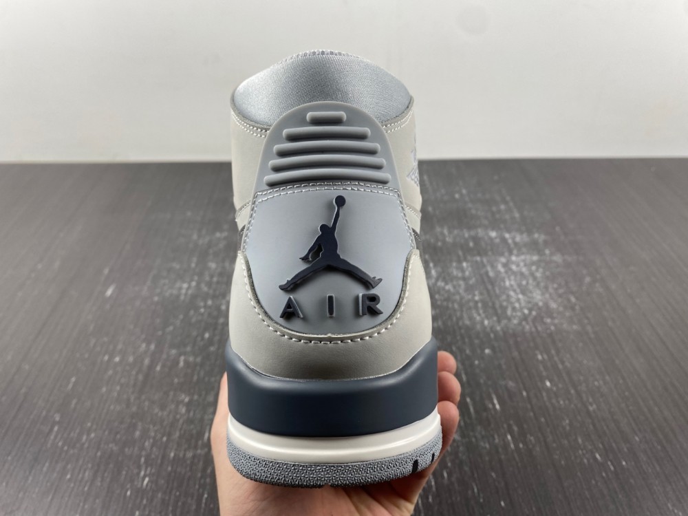 Air Jordan 312 AV3922-002