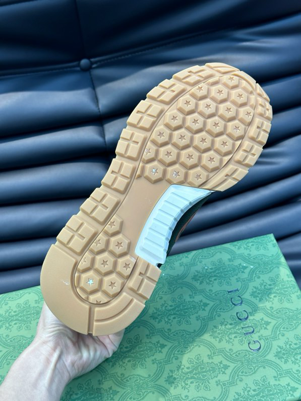 Gucci Men's GG sneakers Black Red