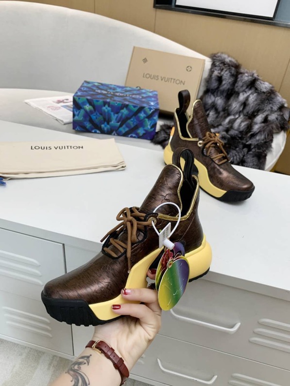 Louis Vuitton Archlight