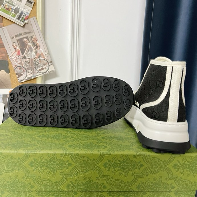 GUCCI Women's GG high top sneaker Black