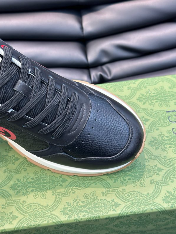 Gucci Men's GG sneakers Black Red