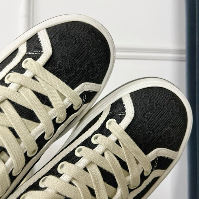 GUCCI Women's GG high top sneaker Black