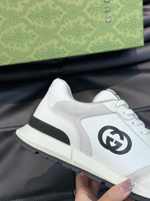 Gucci Men's GG sneakers  White