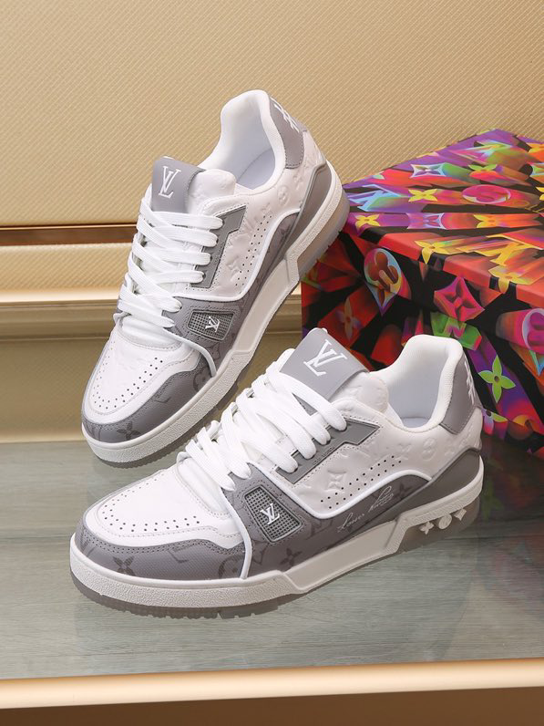 Louis Vuitton Trainer White Signature