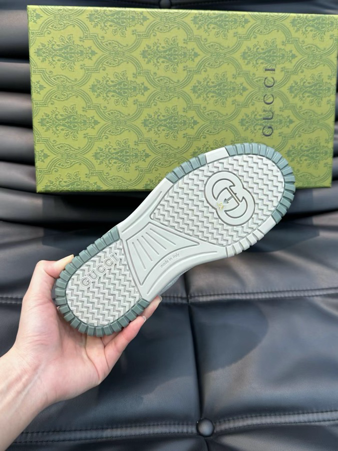 Gucci White Distressed Effect Sneakers White