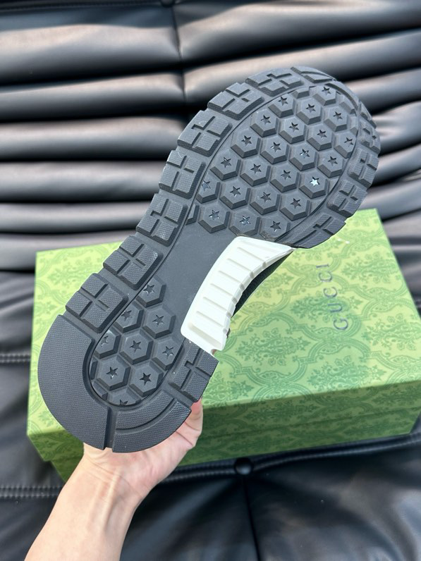 Gucci Men's GG sneakers White Black