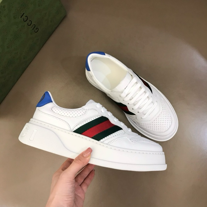Gucci GG embossed sneakers White