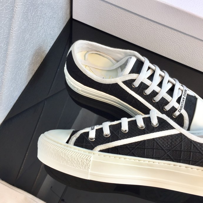Dior sneaker black and white