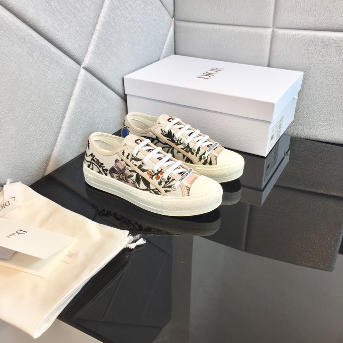 Dior Women's White and Pink Trainers