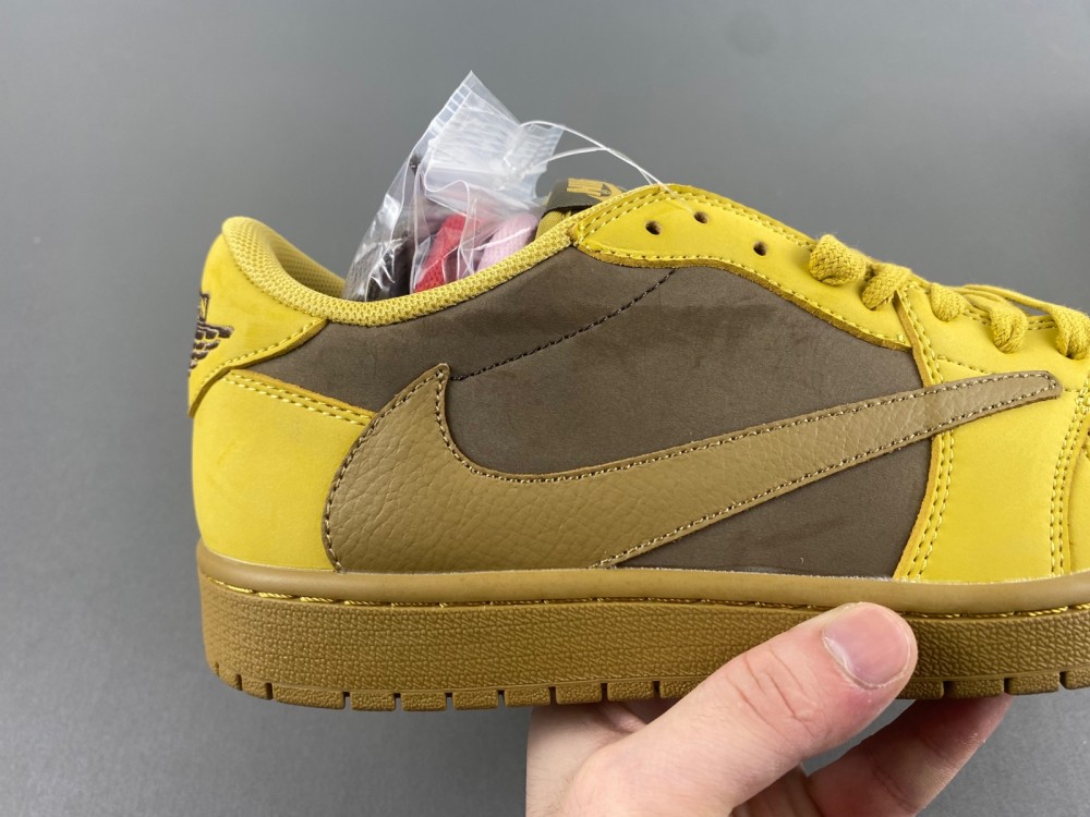 Jordan 1 Travis Scott x Air Jordan Yellow card, low hanging，DM7866-665