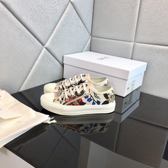 Dior Women's White and Pink Trainers