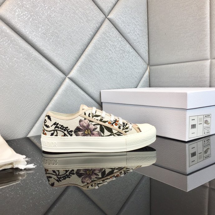 Dior Women's White and Pink Trainers