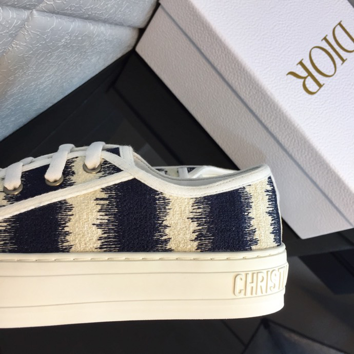 DIOR - Walk'N'Dior Platform Sneaker Deep Blue And Beige Embroidered Cotton With Macrocannage Motif