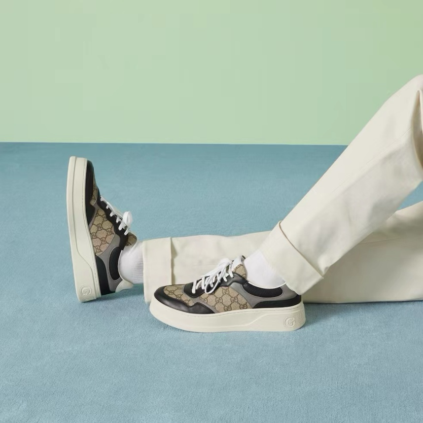 Gucci GG embossed sneakers Black Brown