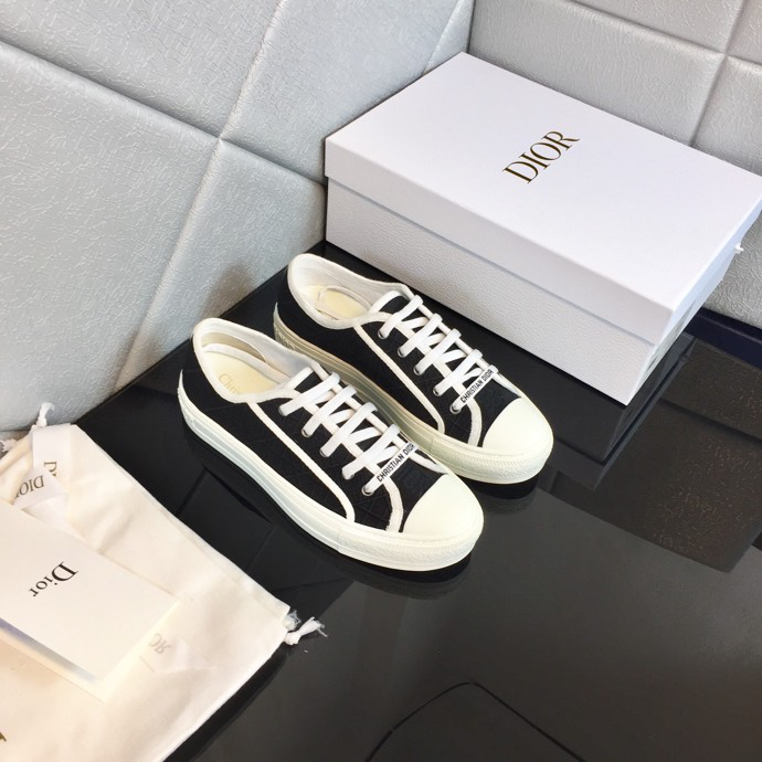Dior sneaker black and white