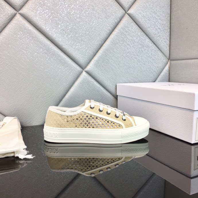 DIOR - Walk'N'Dior Platform Sneaker White Calfskin Textured With Dior Oblique Motif And Embroidered Cotton