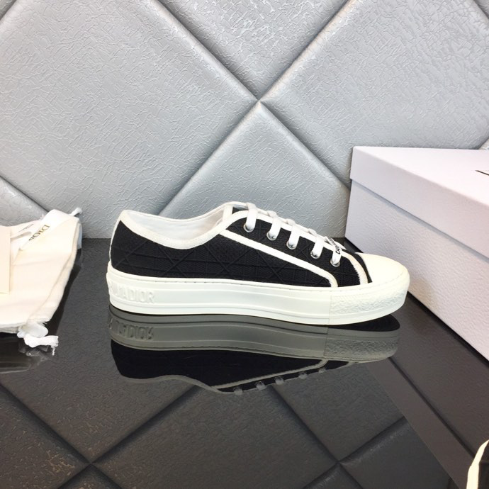 Dior sneaker black and white