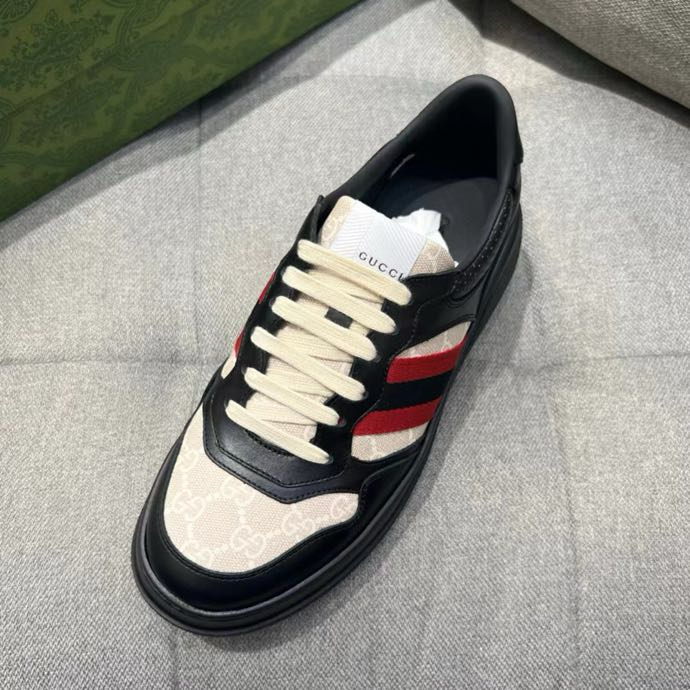 Gucci GG embossed sneakers Black Beige