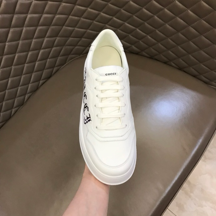 Gucci GG embossed sneakers White