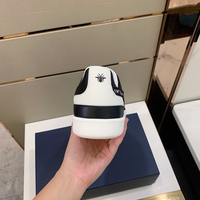 Dior B27 Sneakers Smooth Calfskin Beige And Black Oblique