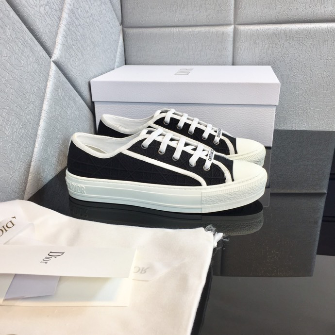 Dior sneaker black and white