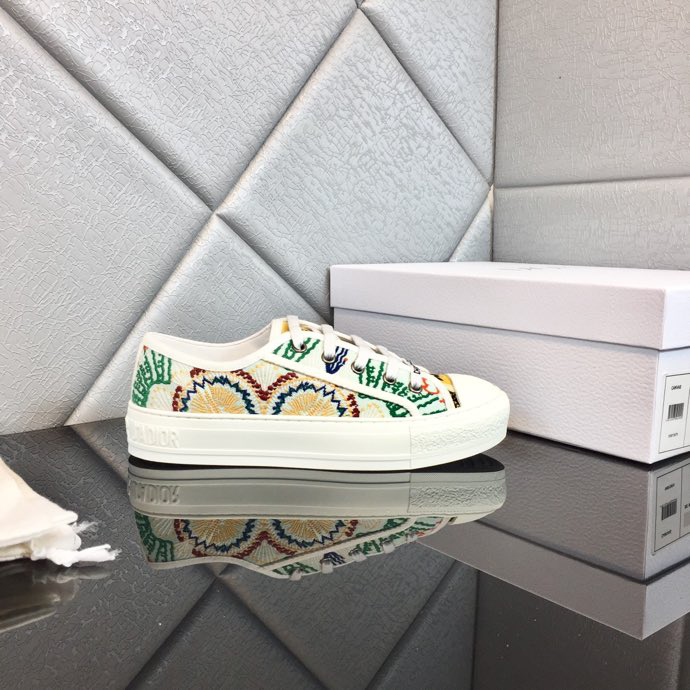 Dior Women Walk'N'Dior Sneaker Beige Multicolor Raffia Embroidered with Dior Petites Fleurs Motif