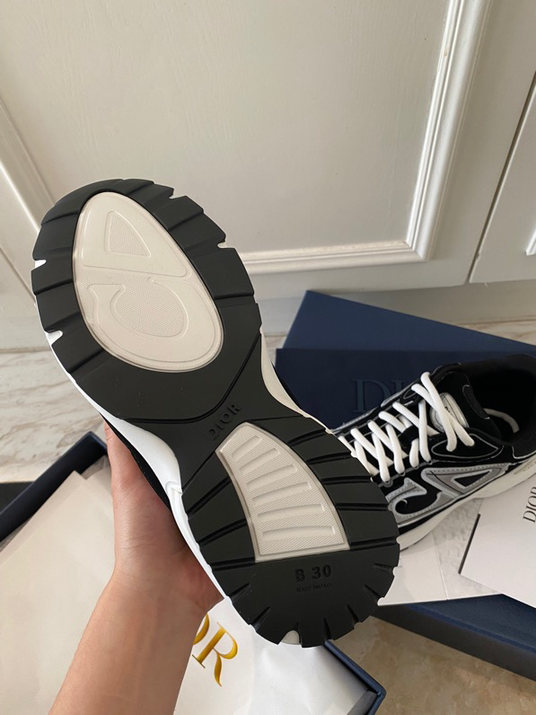 B30 Sneaker Black Mesh and Technical Fabric | DIOR