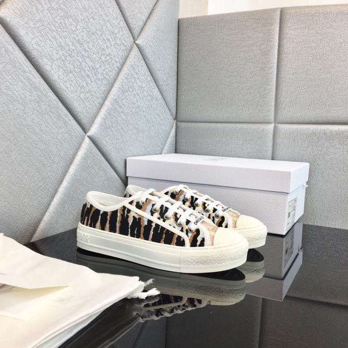 Walk'n'Dior Platform Sneaker Deep Blue Dior Oblique Embroidered Cotton