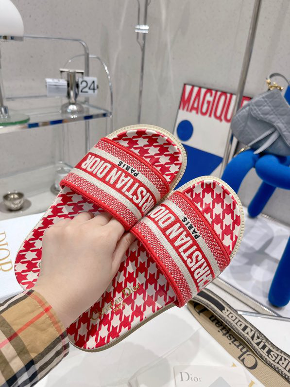 (Women) Dior DWay Slide 'Toile de Jouy Flowers Embroidered - Red' KCQ550TJE-S32W - KCQ550TJE-S32W