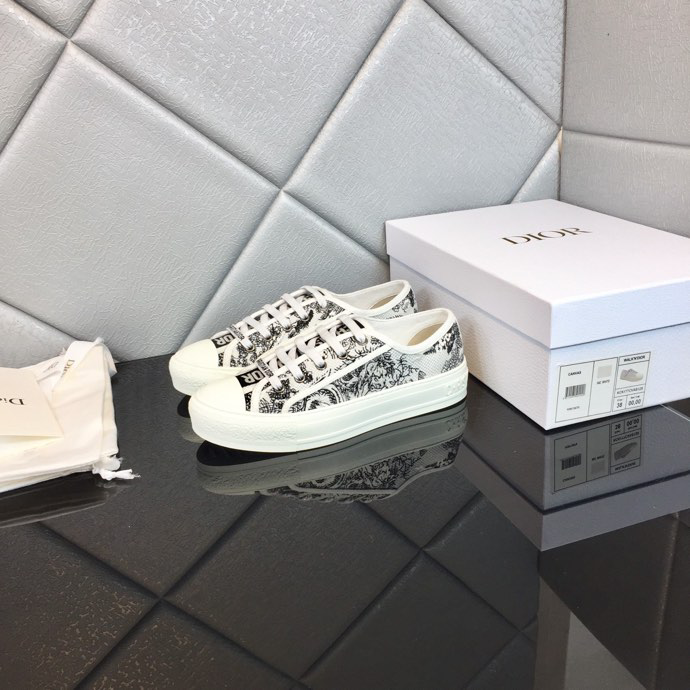 DIOR - Walk'N'Dior Platform Sneaker White And Black Cotton Embroidered With Plan De Paris Motif