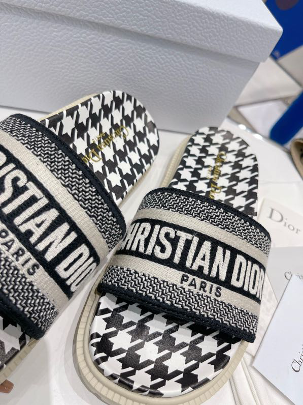 Dway Slide Black and White Micro-Houndstooth Embroidered Cotton | DIOR