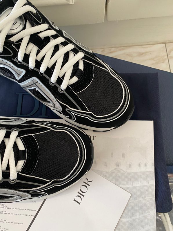 B30 Sneaker Black Mesh and Technical Fabric | DIOR