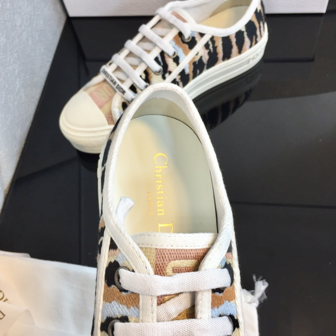 Walk'n'Dior Platform Sneaker Deep Blue Dior Oblique Embroidered Cotton