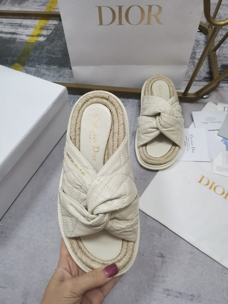 Dior Dtwist Slides / Sandals in Off-White Leather