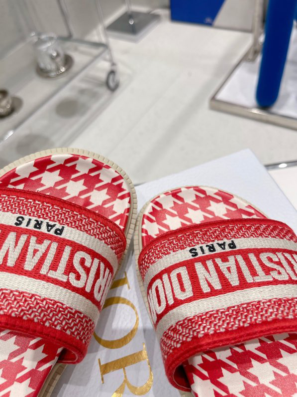 (Women) Dior DWay Slide 'Toile de Jouy Flowers Embroidered - Red' KCQ550TJE-S32W - KCQ550TJE-S32W