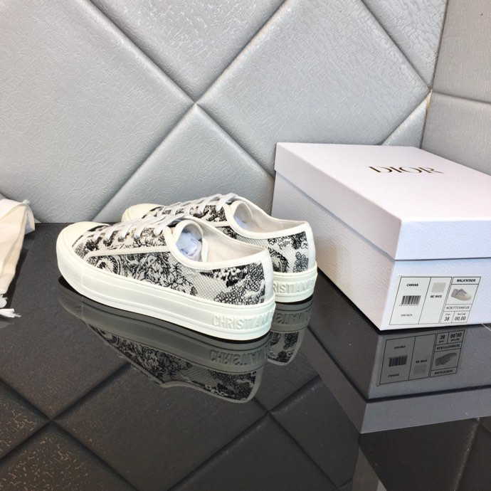 DIOR - Walk'N'Dior Platform Sneaker White And Black Cotton Embroidered With Plan De Paris Motif
