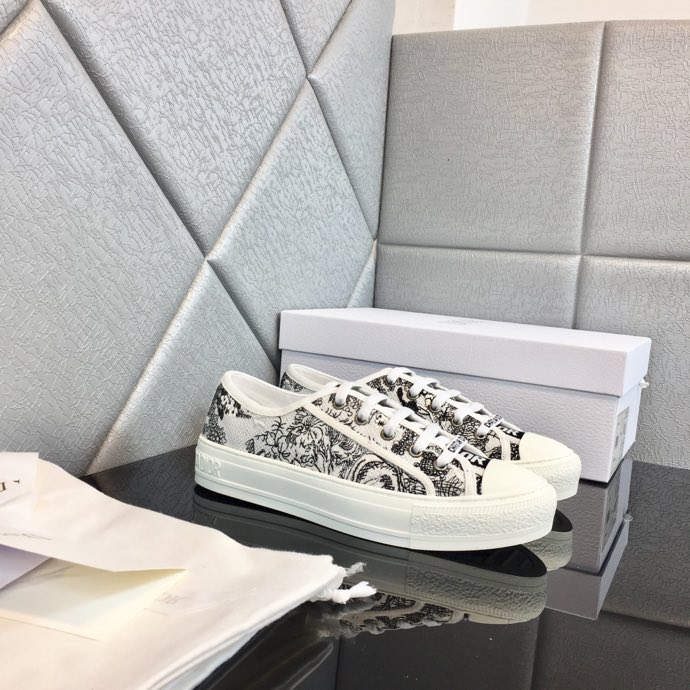 DIOR - Walk'N'Dior Platform Sneaker White And Black Cotton Embroidered With Plan De Paris Motif