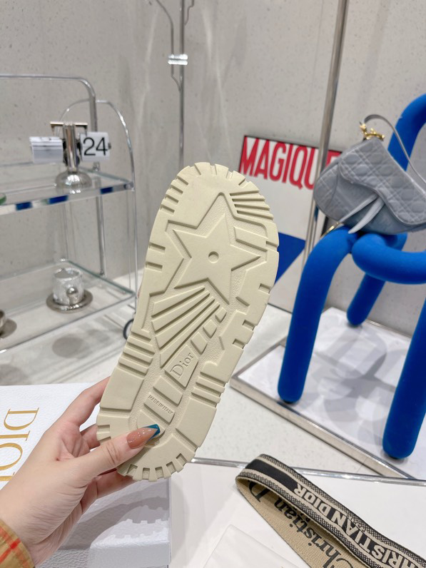 DIOR Dioriviera Dway Platform Slide Natural Raffia And Candy Pink Embroidered Cotton