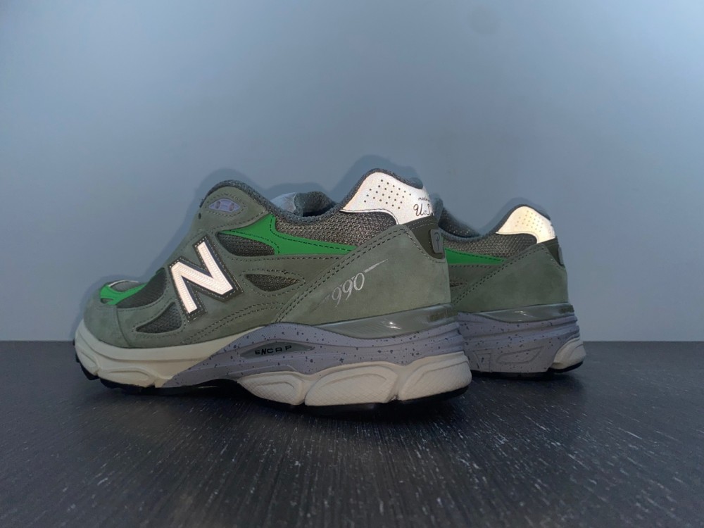 New Balance 990v3 MiUSA Patta Keep Your Family Close