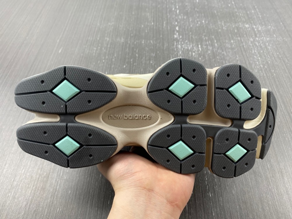 New Balance 9060 Sea Salt