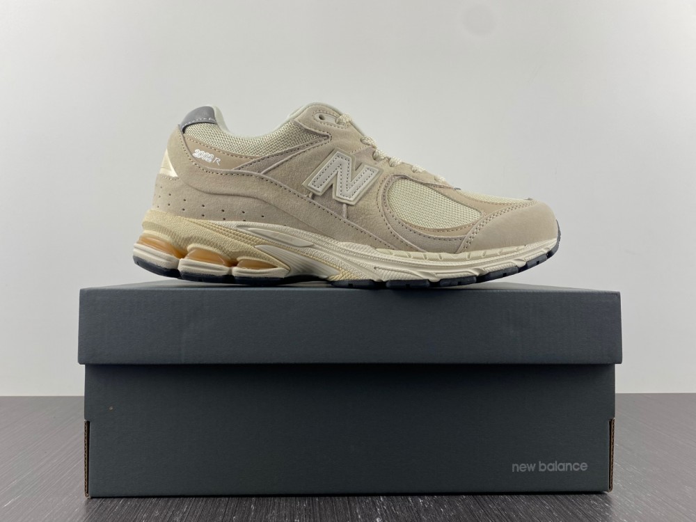 New Balance 2002R Calm Taupe