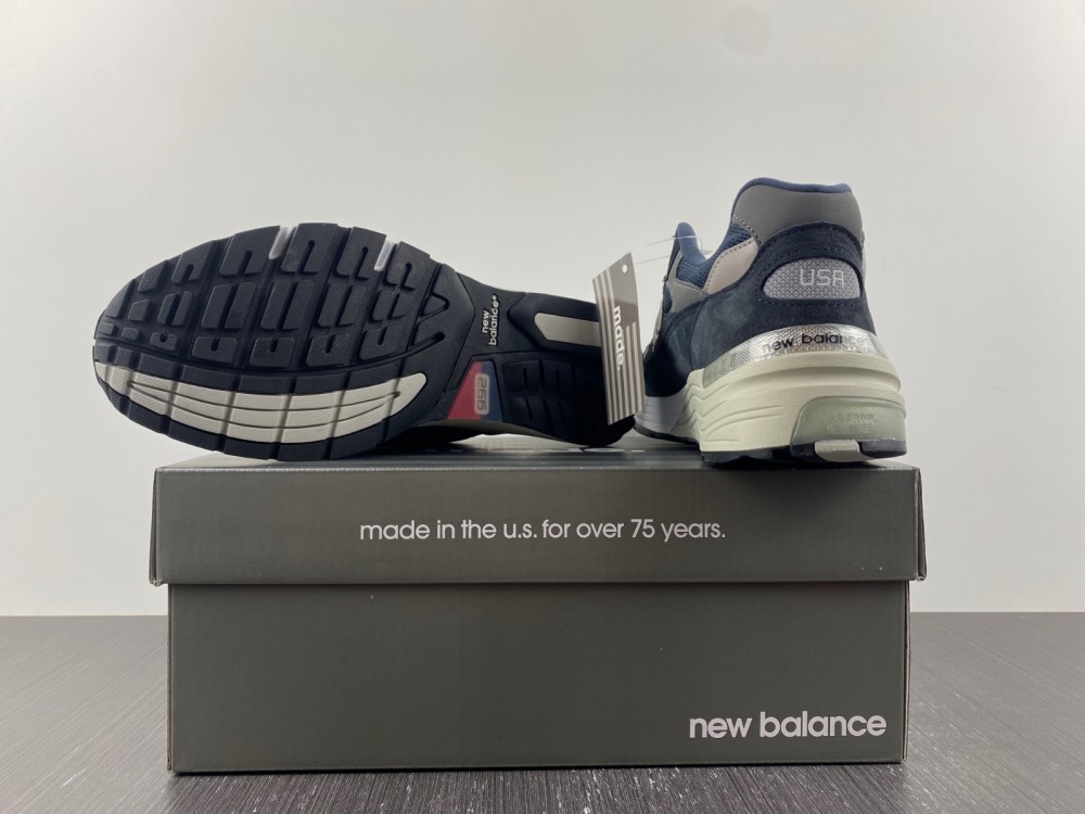 New Balance 993 - Navy / White