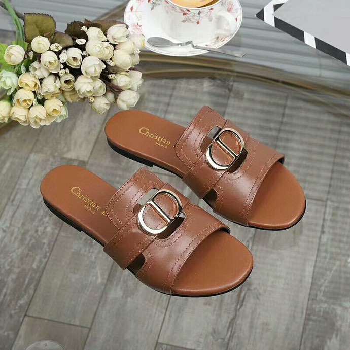 30 Montaigne Slide Camel Calfskin | DIOR