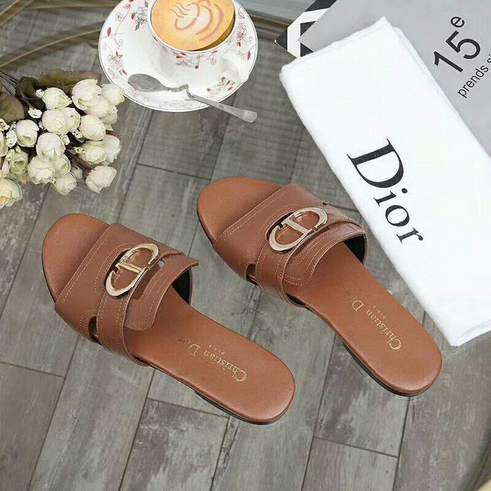 30 Montaigne Slide Camel Calfskin | DIOR