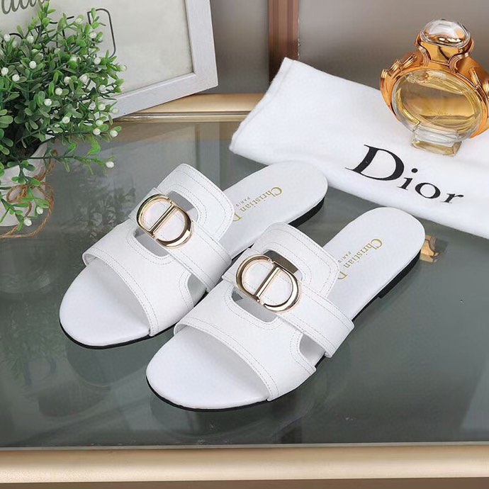 Dior Women 30 Montaigne Flat Thong Sandal White Calfskin