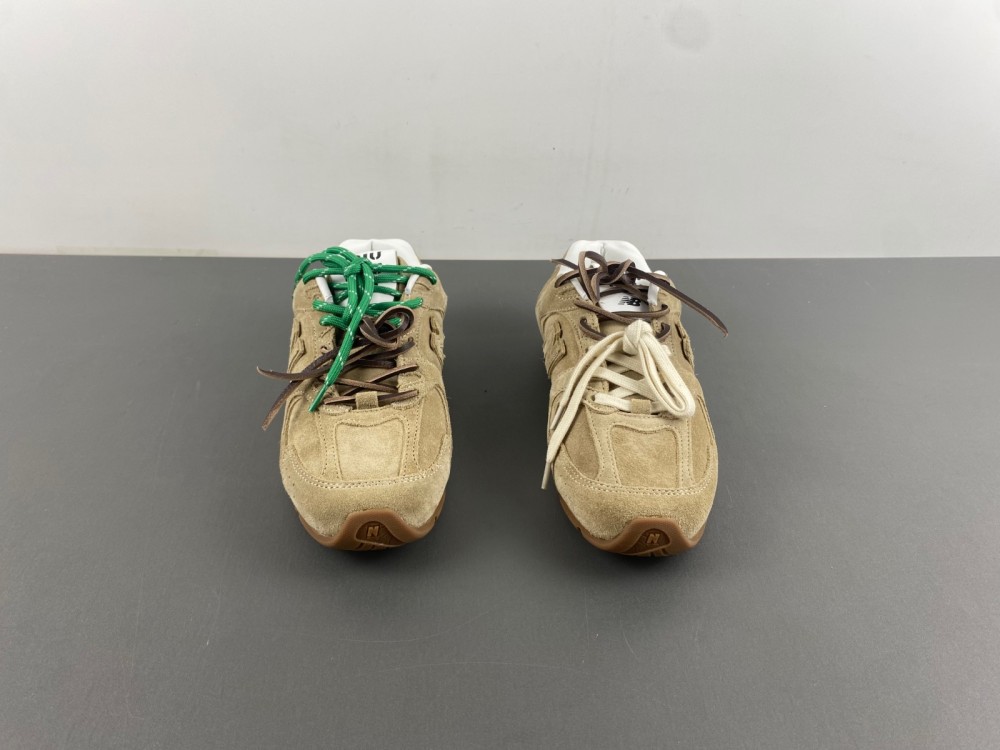 MIU MIU × New Balance WMNS 530 SL 