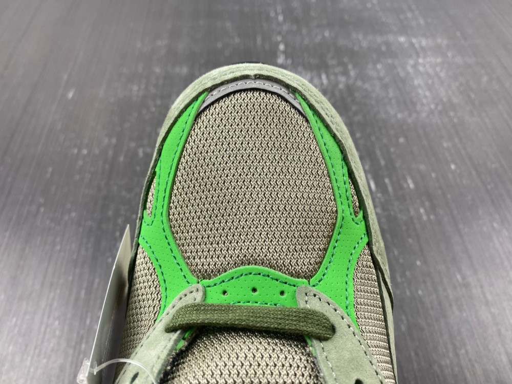 New Balance 990v3 MiUSA Patta Keep Your Family Close