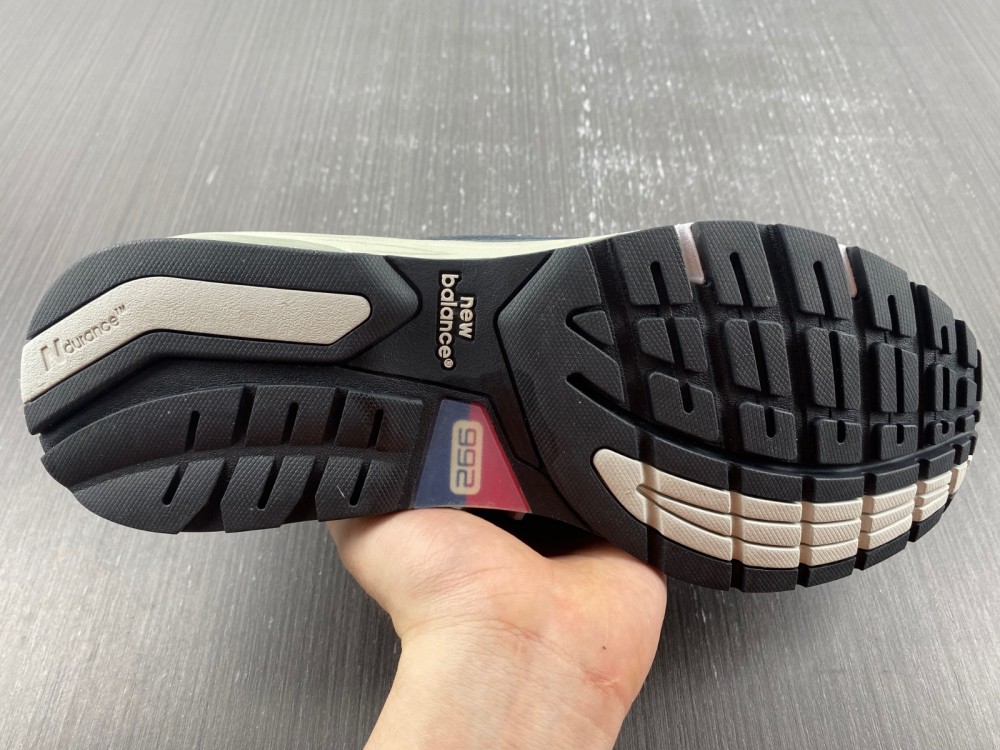 New Balance 993 - Navy / White