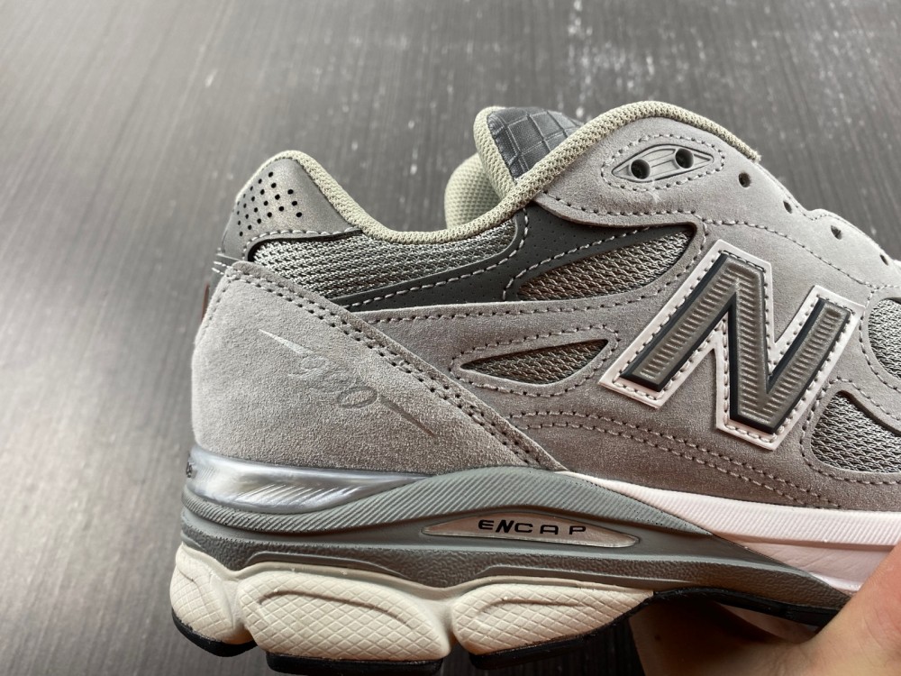 New Balance 990V3 Grey
